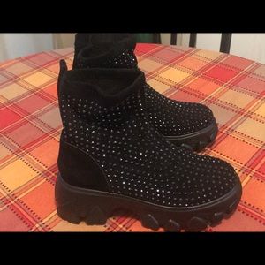 NWT Basso Boots Black